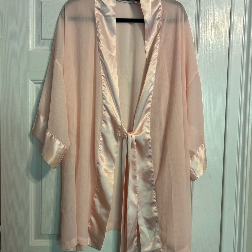 Vintage floral pink Victoria’s secret silk nightgowns